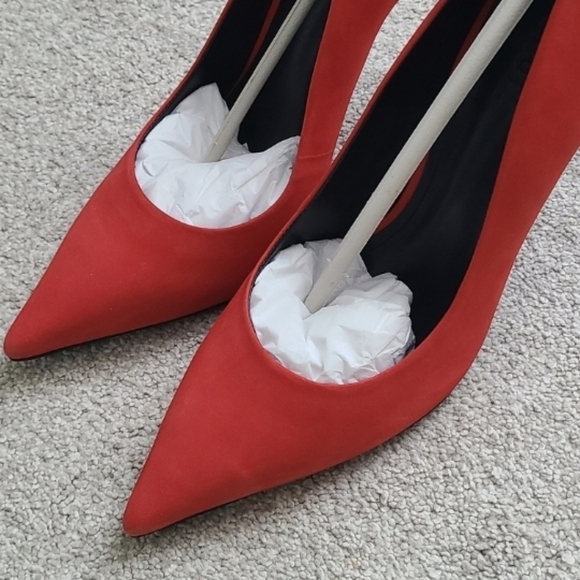 Schutz Lou Curve Pump - Picture 8 of 9